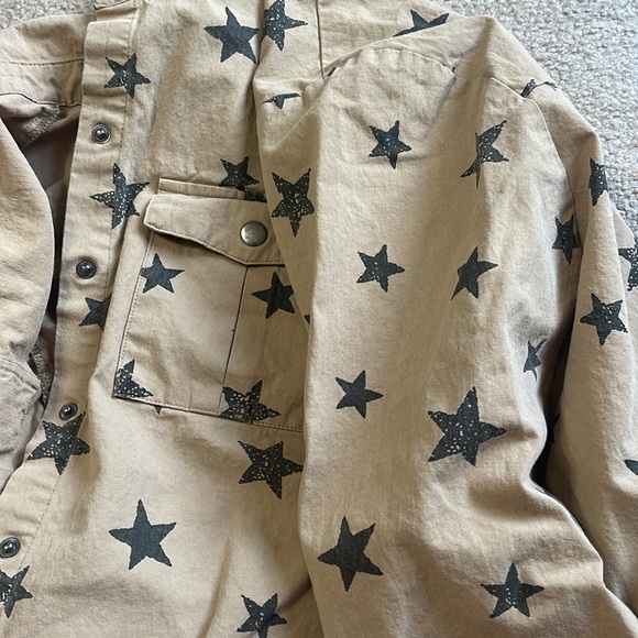 Jodifl sz small shacket khaki/black slightly oversized lightweight(snap) - Picture 8 of 9